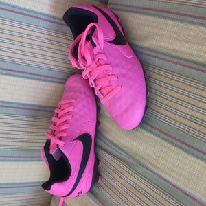 Nike girls soccer cleats